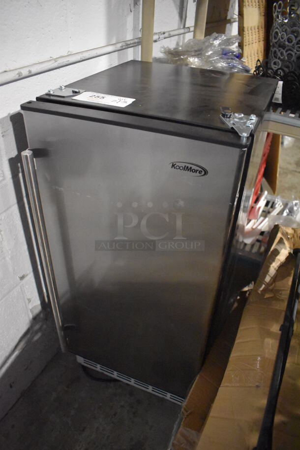 BRAND NEW SCRATCH AND DENT! KoolMore BIM75-BS Stainless Steel Commercial Self Contained Undercounter Ice Machine. 115 Volts, 1 Phase. 15x17.5x33 - Image 2 of 7