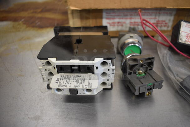 ALL ONE MONEY! Lot of Various Items Including Magni Switch and Splash Guard Clip - Image 3 of 4