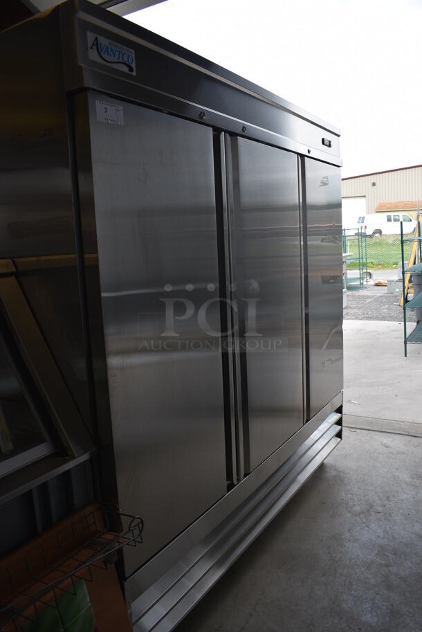 BRAND NEW SCRATCH AND DENT! Avantco Model 178SS3RHC Stainless Steel Commercial Three Door Reach In Cooler w/ Poly Coated Racks on Commercial Casters. 115 Volts, 1 Phase. 81x32x82.5. Tested and Working! - Image 3 of 10