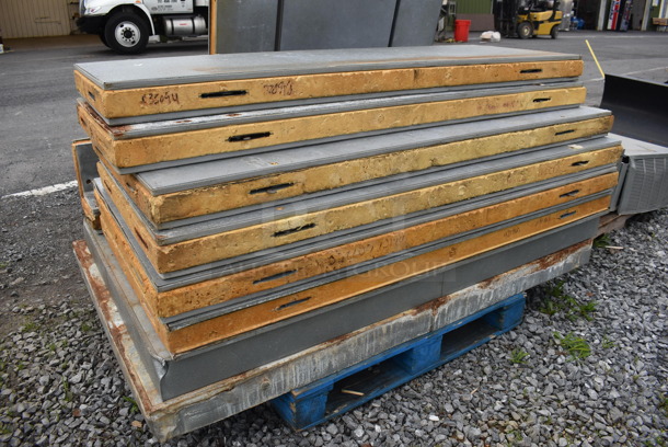 Norlake SELF CONTAINED Walk In Cooler Box w/ Copeland RSE4-0075-IAV-204 208/230 Volt, 1 Phase Compressor and Norlake CPB0751C 208-230 Volt, 1 Phase Condenser. 4'x6' Door, Two 2'x6'x Panels, Two 2.5'x6' Corner Panels, Two 3'x6' Panels, Two 1'x1'x6' Corner Panels, Two 4'x6' Ceiling Panels. Picture of the Unit Before Removal Is Included In the Listing. - Image 4 of 9