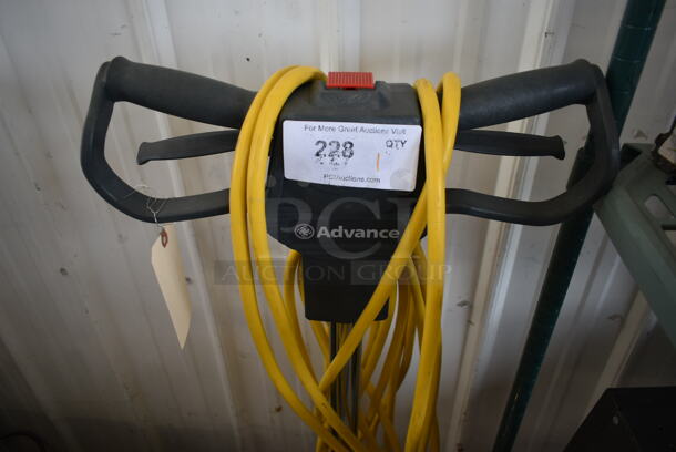 Advance PACESETTER 17HD 01330A 17" Heavy-Duty Single Speed Rotary Floor Cleaning Machine. 120 Volts, 1 Phase. Tested and Does Not Power On
 - Image 3 of 6