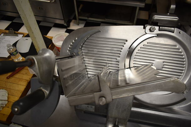 Hobart 2712 Stainless Steel Commercial Countertop Automatic Meat Slicer w/ Blade Sharpener. 115 Volts, 1 Phase. Tested and Working! (kitchen) - Image 5 of 9