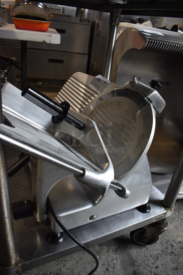 Globe G12 Stainless Steel Commercial Countertop Meat Slicer w/ Blade Sharpener. 115 Volts, 1 Phase. Tested and Working! - Image 3 of 6
