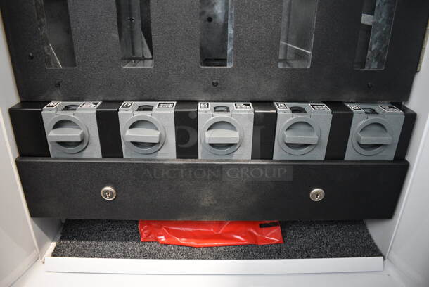 BRAND NEW! KD Distributing Model FMR1 Metal Commercial Refrigerated Vending Machine. 115 Volts, 1 Phase. 28x27x56. Tested and Working! - Image 5 of 5