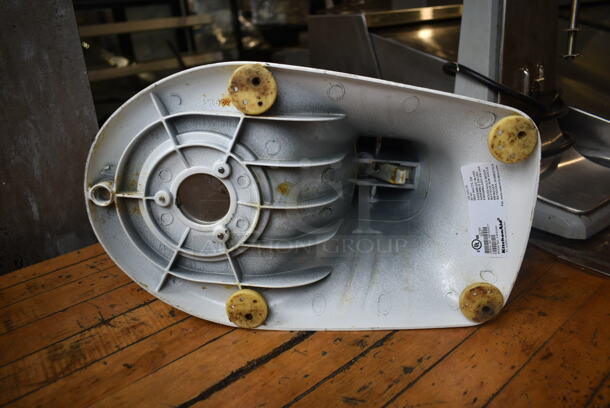 KitchenAid K45SSWH Metal Countertop 4.5 Quart Planetary Dough Mixer. 120 Volts, 1 Phase. Tested and Working! - Image 8 of 9