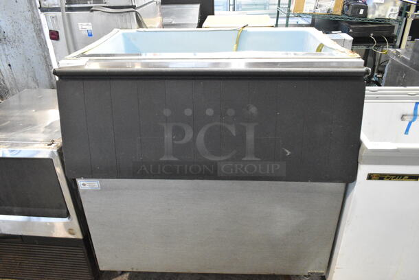 Hoshizaki B-722PF Metal Commercial Ice Bin.  - Image 1 of 6