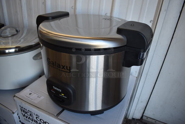 LIKE NEW! Galaxy 177GRCS60 60 Cup (30 Cup Raw) Sealed Electric Powered Metal Countertop Rice Cooker / Warmer. 120 Volts, 1 Phase. Used a Few Times at Trade Show as a Demonstration. 19x14x14. Tested and Working! - Image 2 of 7