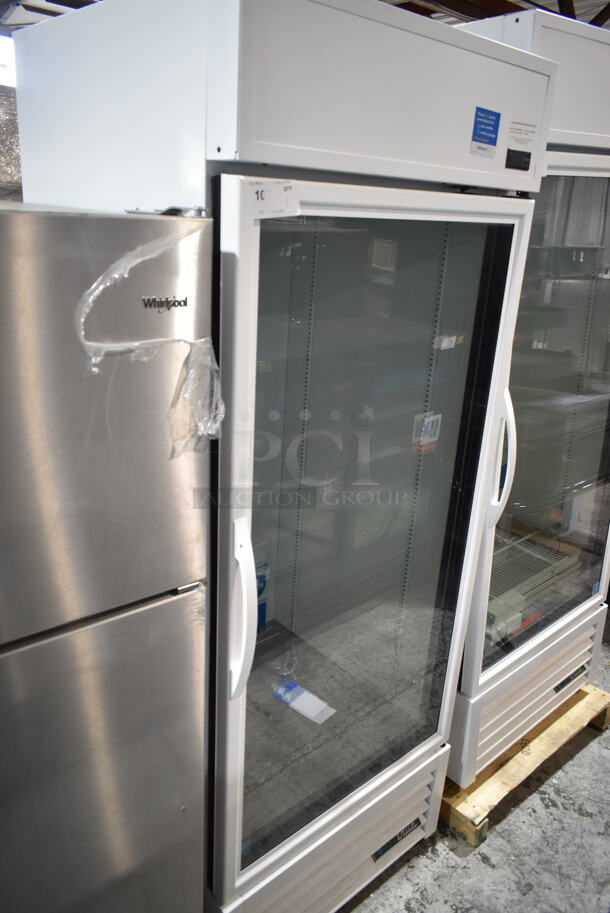 2021 True TSCI-600R-G-PH Metal Commercial Single Door Cooler Merchandiser w/ Poly Coated Racks. 115 Volts, 1 Phase. Tested and Powers On But Does Not Get Cold - Image 1 of 5