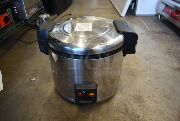 CFXB-180B Stainless Steel Commercial Countertop Rice Cooker. 110-120 Volts, 1 Phase. Tested and Does Not Power On