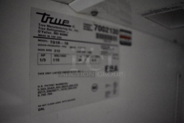 2011 True TG1R-1S Stainless Steel Commercial Single Door Reach In Cooler w/ Poly Coated Racks on Commercial Casters. 115 Volts, 1 Phase. 29x35x83. Tested and Working! - Image 3 of 4