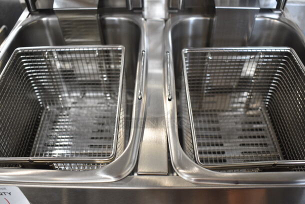 2024 Crosson CF-20 Stainless Steel Commercial Countertop Electric Powered 2 Bay Fryer w/ 2 Metal Fry Baskets. 120 Volts, 1 Phase. - Image 5 of 9