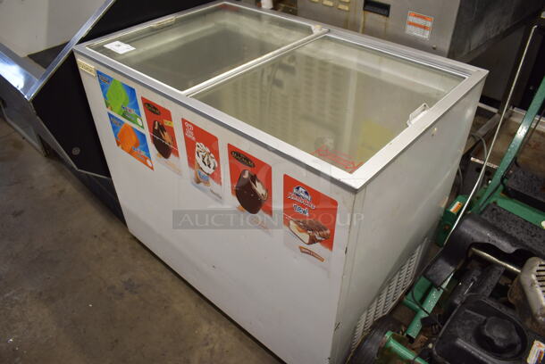 Metal Commercial Chest Freezer Merchandiser on Commercial Casters. Missing 1 Caster. 120 Volts, 1 Phase. 39.5x25x34. Tested and Working! - Image 2 of 6