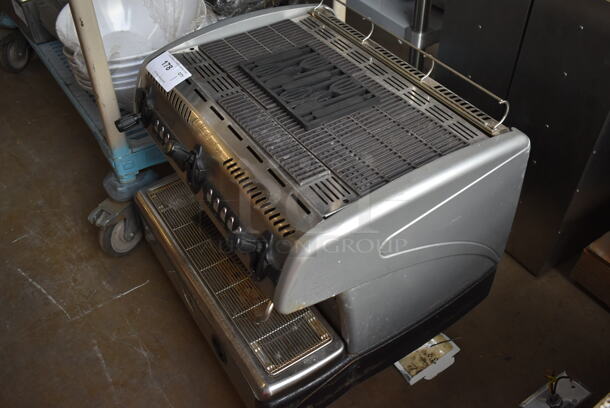 Caffe d'antore Stainless Steel Commercial Countertop 2 Group Espresso Machine w/ 2 Steam Wands. 208 Volts, 1 Phase. - Image 9 of 12