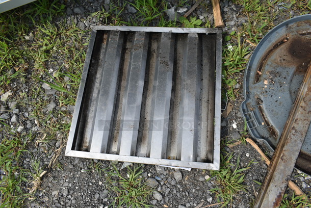 ALL ONE MONEY! Lot of Metal Grease Hood Filter and Trash Can Lid - Image 2 of 3