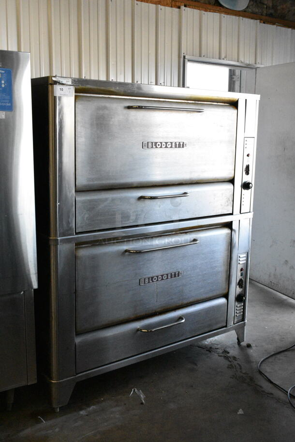 2 2021 Blodgett 966 Stainless Steel Commercial Natural Gas Powered Single Deck Pizza Oven. 50,000 BTU. 2 Times Your Bid! - Image 1 of 8