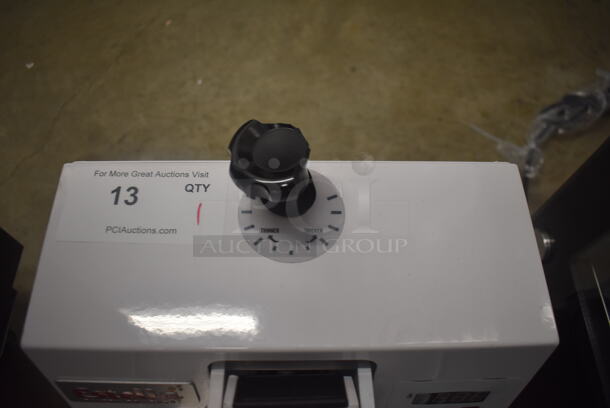 BRAND NEW SCRATCH AND DENT! Estella DPC18P 18" Manual Clamshell Pizza Dough Press - 120V, 1200W 1 Phase. Tested and Working! - Image 6 of 8