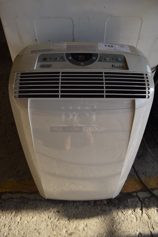 DeLonghi PAC CN120E Metal Portable Air Conditioner. 115 Volts, 1 Phase. 17x15x29. Tested and Working!