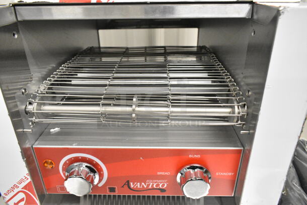 BRAND NEW SCRATCH AND DENT! 2023 Avantco 184T140 Stainless Steel Commercial Countertop 10" Wide Conveyor Toaster with 3" Opening. 300 Slices per Hour. 120 Volts, 1 Phase. Tested and Working! - Image 6 of 9