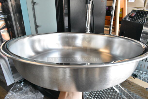 4 BRAND NEW SCRATCH AND DENT! 407IND6FP Acopa Voyage 6 Qt. Round Chafer Food Pan. 4 Times Your Bid!  - Image 3 of 3