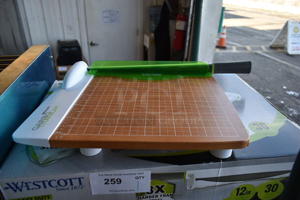 BRAND NEW SCRATCH AND DENT! Westcott 16717 CarboTitanium 12" Metal / Wood 30 Sheet Guillotine Paper Trimmer - Image 3 of 6