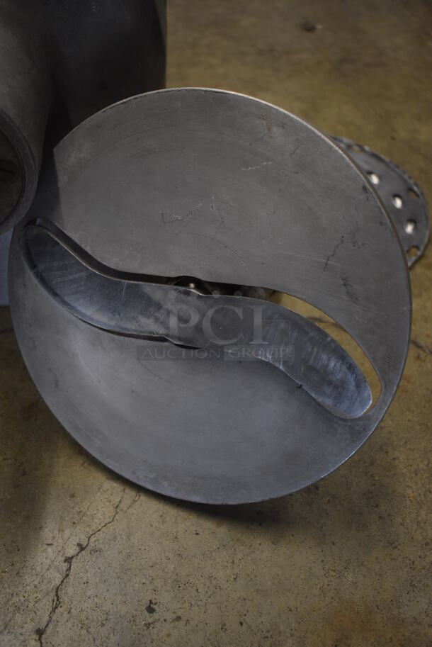 Metal Commercial Pelican Head w/ 2 Grating Blade and Slicing Blade. 10x18x13 - Image 8 of 8
