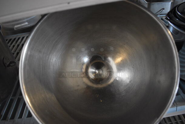 Metal Mixing Bowl. 10x10x8.5 - Image 3 of 3