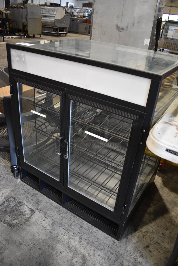 Black Metal Dry Merchandising Display Case. 31x24x36 - Image 2 of 4