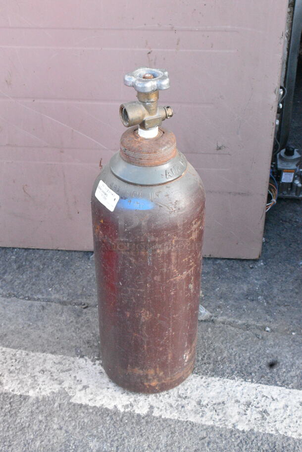 2 Fire Suppression Tanks. 2 Times Your Bid! Buyer Must Pick Up - We Will Not Ship This Item. - Image 3 of 6