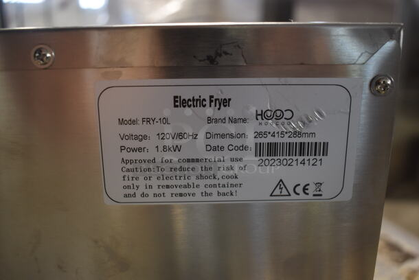 BRAND NEW SCRATCH AND DENT! 2023 Hoocoo FRY-10L Stainless Steel Commercial Countertop Electric Powered Fryer w/ Metal Basket and Lid. 120 Volts, 1 Phase. - Image 5 of 5