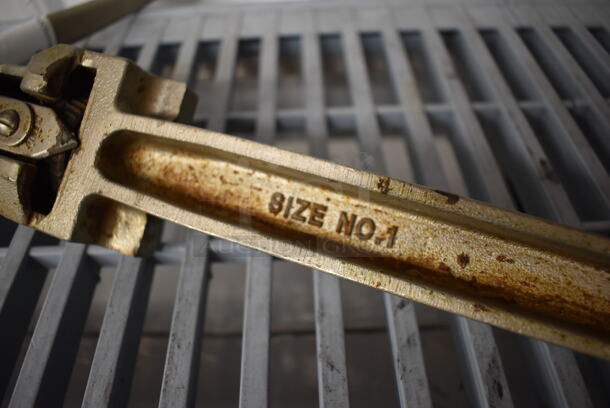 Edlund Type 1 Metal Commercial Can Opener. 3x11x19 - Image 3 of 4