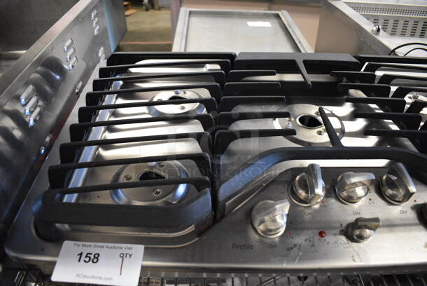 General Electric PGP976SET5SS Stainless Steel Commercial Countertop Natural Gas Powered 5 Burner Range. 37x21x6 - Image 4 of 6
