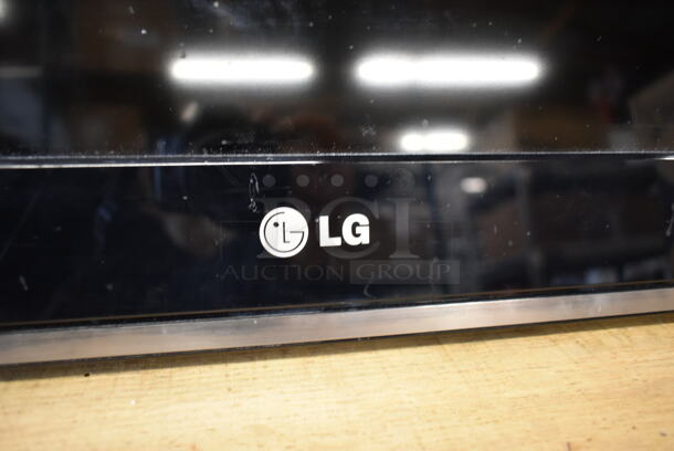 LG 32LK330-UB 32" Television. 120 Volts, 1 Phase. Buyer Must Pick Up - We Will Not Ship This Item - Image 4 of 7