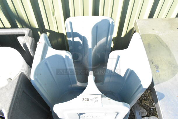 Metro Poly Dish Caddy on Commercial Casters.  - Image 2 of 4