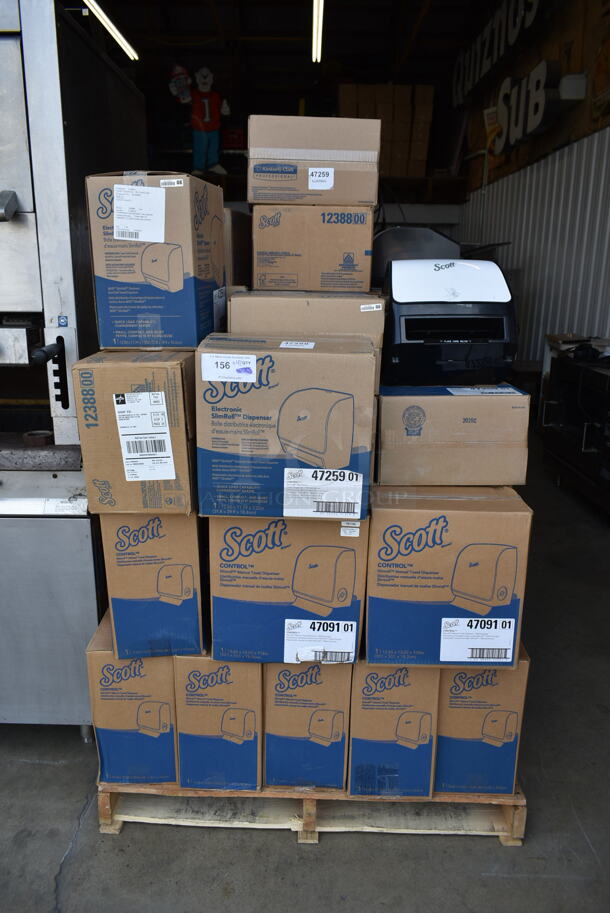 Pallet Lot of of 47 BRAND NEW IN BOX! Scott 47091/47259 Control Poly Wall Mount Hand Towel Dispensers. 47 Times Your Bid! - Image 1 of 7
