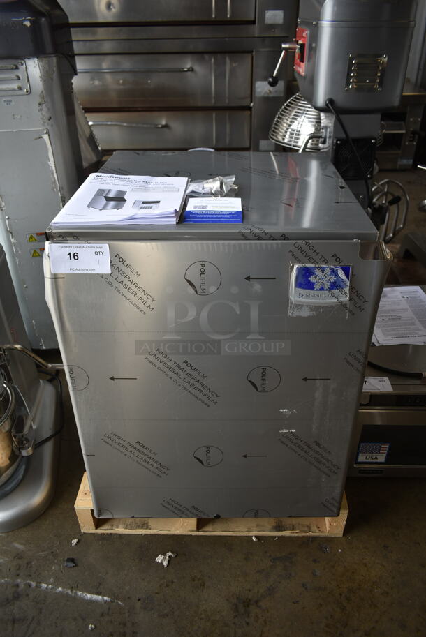 BRAND NEW SCRATCH AND DENT! 2022 Pentair RFP0620A-161 Stainless Steel Commercial Flake Ice Cube Ice Machine Head. 115 Volts, 1 Phase. 