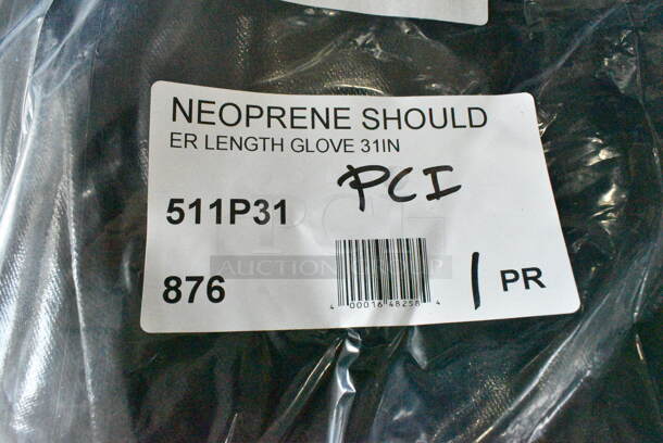 2 BRAND NEW SCRATCH AND DENT! Items Including 169HS1803XL Henry Segal Men's Customizable Black Long Sleeve Dress Shirt - XL and 511P31 San Jamar P31 Neoprene Black One Size Fits Most 31" Shoulder-Length Gloves with Cotton Lining. 2 Times Your Bid!  - Image 7 of 7