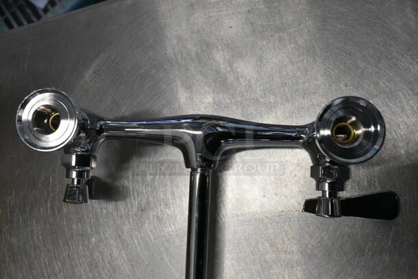 BRAND NEW SCRATCH AND DENT! Spray Nozzle w/ Handles - Image 6 of 6