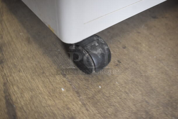 Ideal 2401 Shredder on Wheels 115 Volt 1 Phase. Tested and Working!  - Image 7 of 7