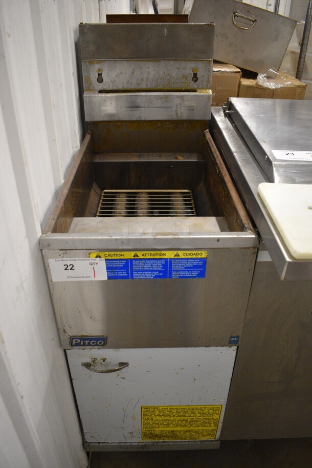 2015 Pitco Frialator Model 35C+ Stainless Steel Commercial Floor Style Natural Gas Powered Deep Fat Fryer. 90,000 BTU. 15.5x30x47