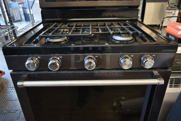 KitchenAid KFGG500EBS2 Metal Natural Gas Powered 4 Burner Range w/ Oven.  - Image 3 of 7