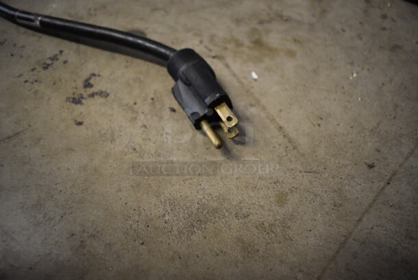 Hatco Metal Commercial Countertop Electric Powered Warming Display Merchandiser. 115 Volts, 1 Phase. 37x22x17.5. Tested and Working! - Image 5 of 5