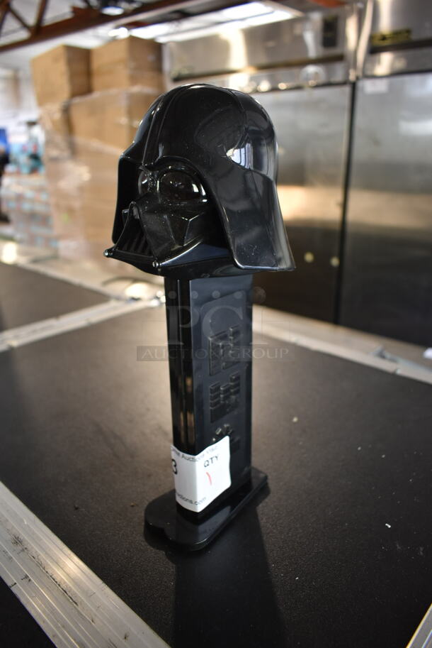 Darth Vader Large Pez Dispenser. - Image 2 of 5