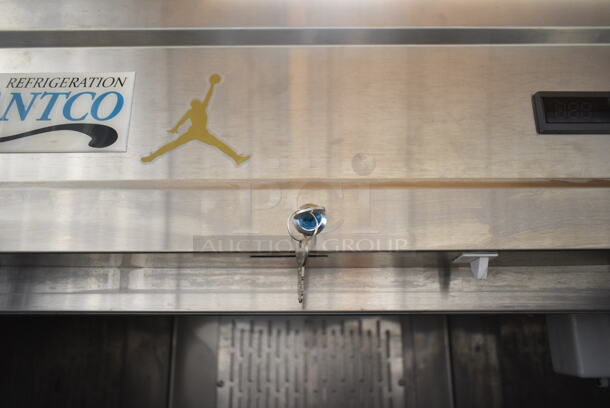 Avantco 178SS1FHC Stainless Steel Commercial Single Door Reach In Freezer on Commercial Casters. 115 Volts, 1 Phase. Tested and Working! - Image 6 of 7