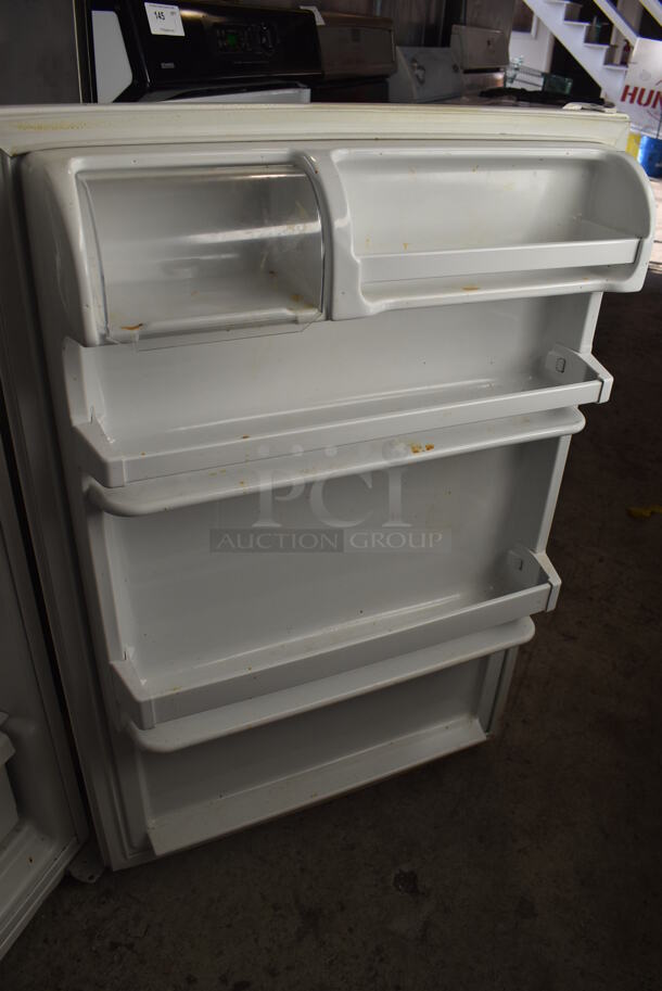 Whirlpool W4TXNWFWQ01 Metal Cooler Freezer Combo Unit. 115 Volts, 1 Phase. 28x28x63. Tested and Powers On But Does Not Get Cold - Image 6 of 7