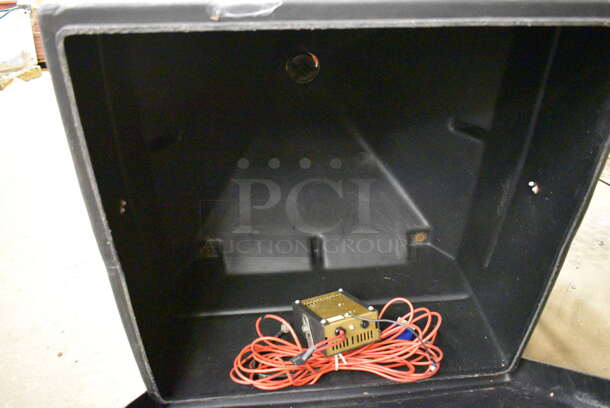 Meyer Metal Mini Spreader. (CSS) - Image 11 of 11