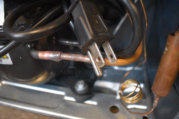 BRAND NEW SCRATCH AND DENT! Whynter FWC-341TS Stainless Steel Commercial Wine Chiller Merchandiser. 115 Volts, 1 Phase. Tested and Working! - Image 7 of 7