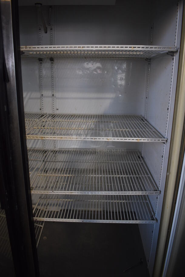 True Model GDM-49 Metal Commercial 2 Door Reach In Cooler Merchandiser w/ Poly Coated Racks. 115 Volts, 1 Phase. 54x31x78. Tested and Working! - Image 5 of 6