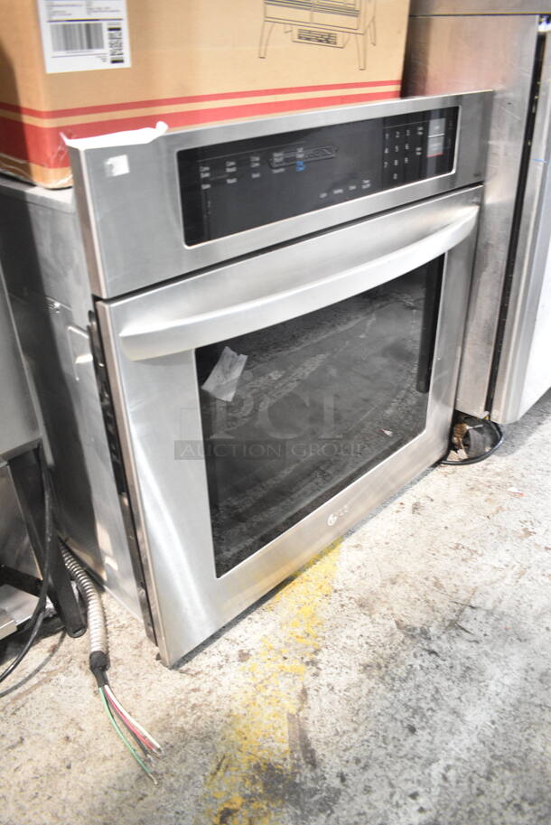 LG LWS3063ST/02 Stainless Steel Wall Convection Oven. 120/208-240 Volts, 1 Phase.  - Image 3 of 6
