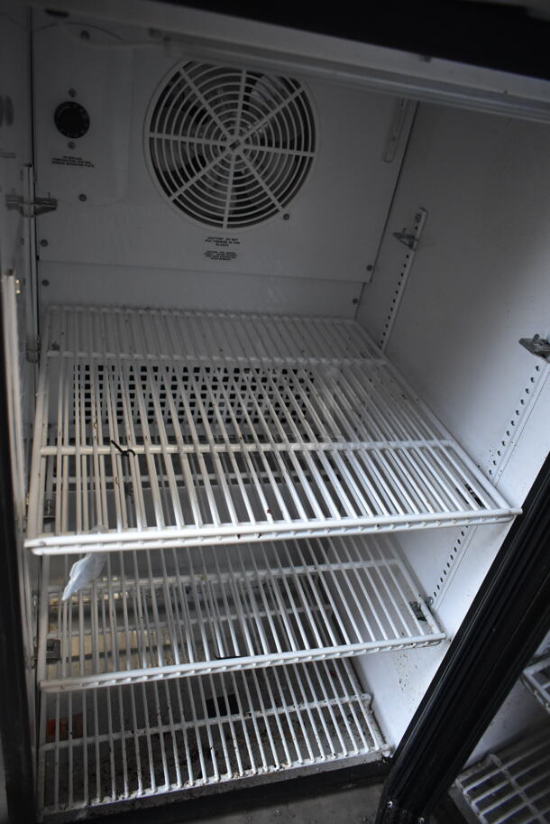 True GDM-06-LD Metal Commercial Mini Cooler Merchandiser w/ Poly Coated Racks. 115 Volts, 1 Phase. Tested and Working! - Image 2 of 3
