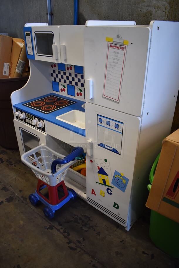 Melissa & Doug Childrens Play Kitchen w/ Shopping Cart. 42x17x43 - Image 2 of 12